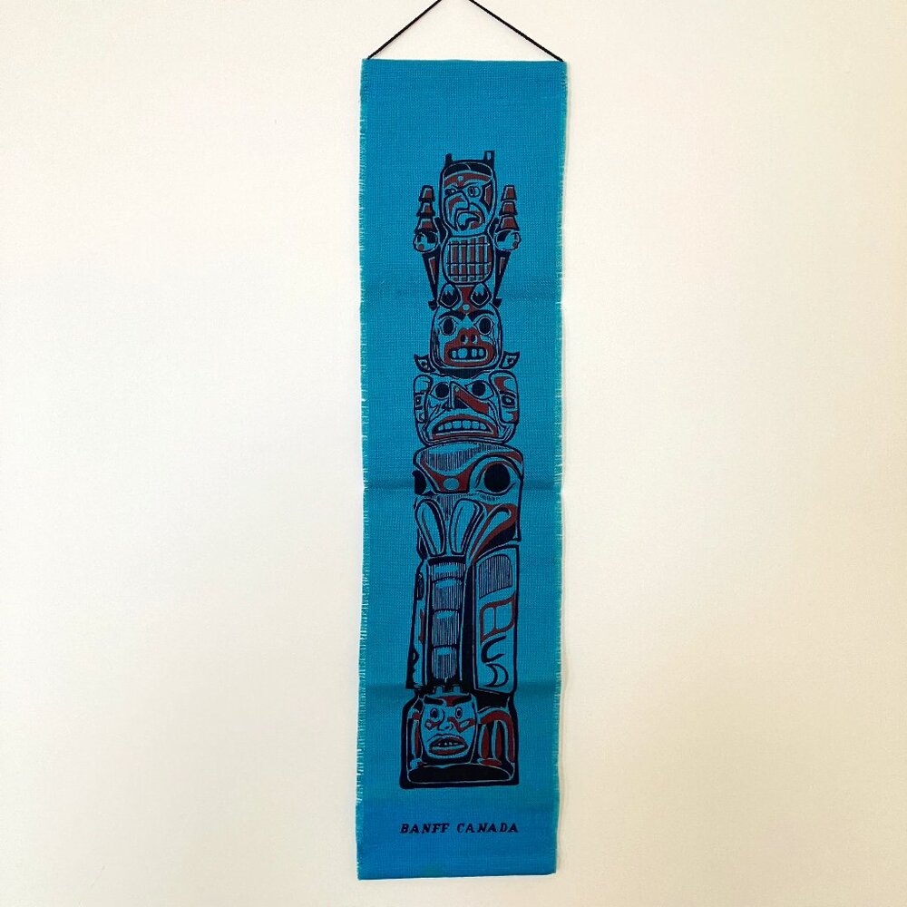 Totem Pole Fabric Wall Hanging Banner Banff Canada Vintage Souvenir 8.5x36"